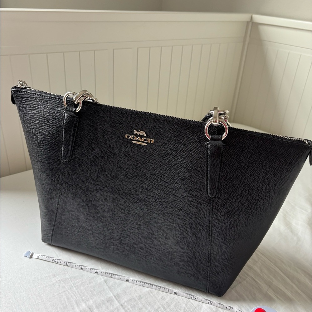 Zip top Coach tote